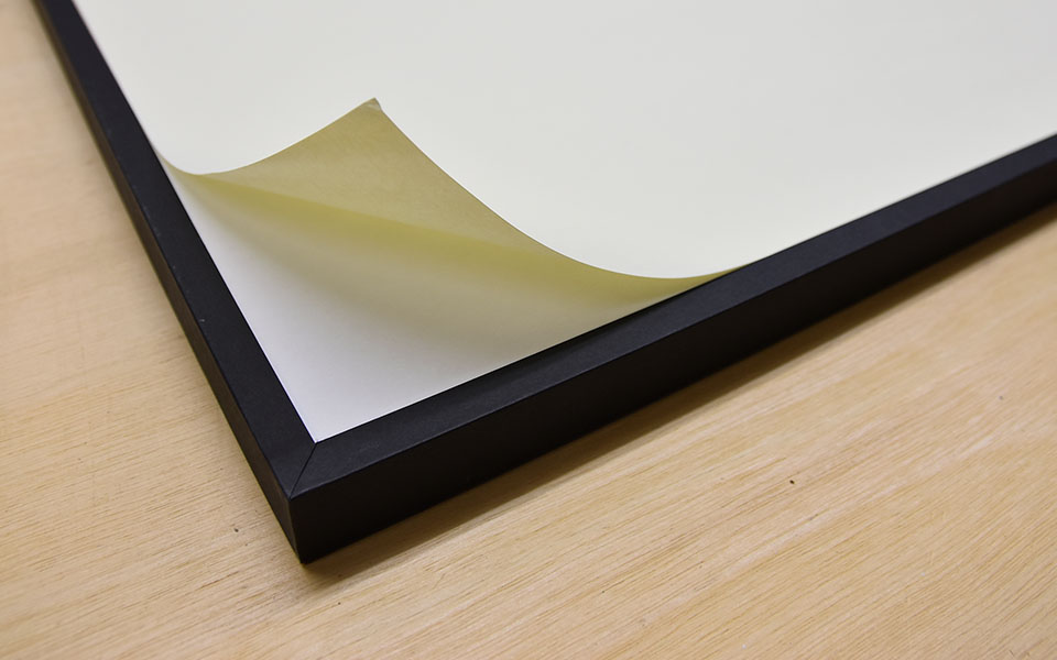 木製パネルからはがせる糊付シート